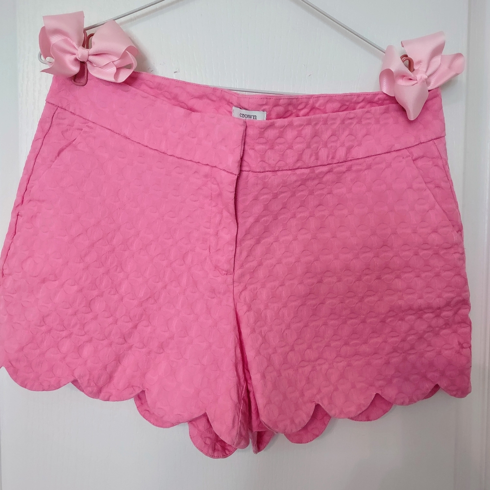 Crown & Ivy Pink High Waist Scalloped Shorts